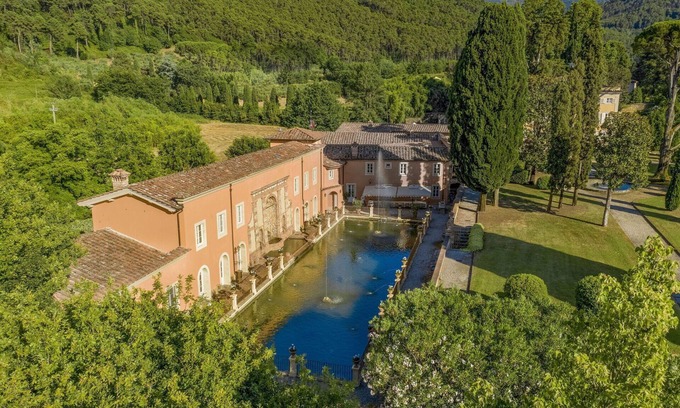Vorno Villa | Villa in Capannori with 12 bedrooms sleeps 24