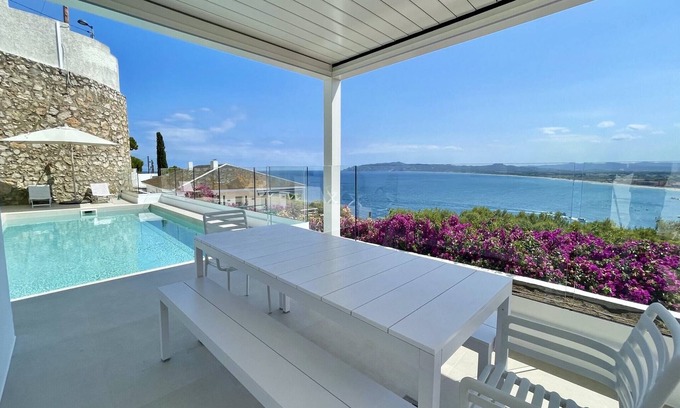 L'Estartit Villa | Villa in l’Estartit with Waterfront Views