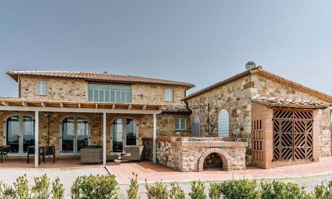Castelnuovo Berardenga Villa | Villa in Santa Chiara with 8 bedrooms sleeps 16