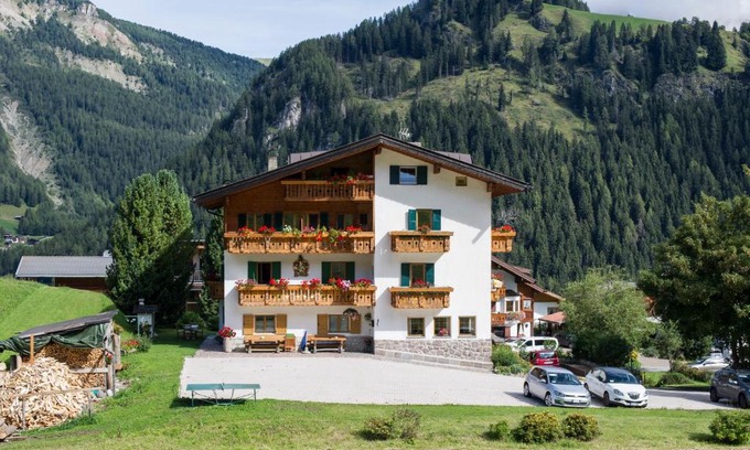 Selva di Val Gardena Hotel | Villa Insam