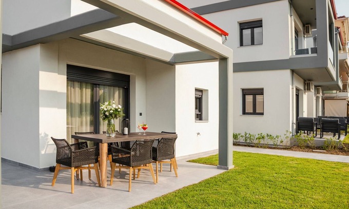 Polichrono Apartment | Villa Irene