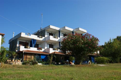 Sithonia Hotel | Villa Iris Studios