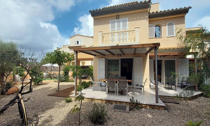 Cala Bona Ski Chalet | Villa Jazmin Cala Bona near the beach