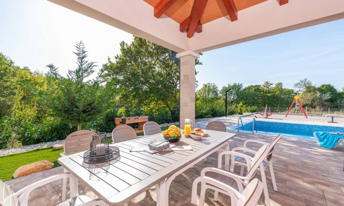 Nedescina Villa | Villa Katharina with a private pool