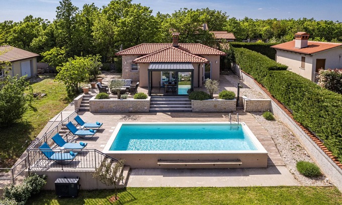 Salakovci Villa | Villa Krasna Kuća for 5 people near Labin - Rabac with private heated pool