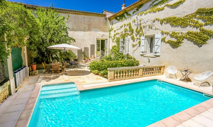 Capestang Villa | Villa La Fontaine by Villa Plus