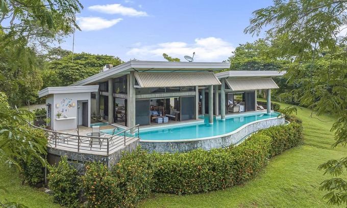 Tarcoles Villa | Villa La Loma, Oceanview, Private Pool and AC!