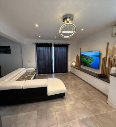 La Faviere Apartment | Villa LEOVI Superbe logement 3 pieces - 7 personnes, à 100m plage la Faviere