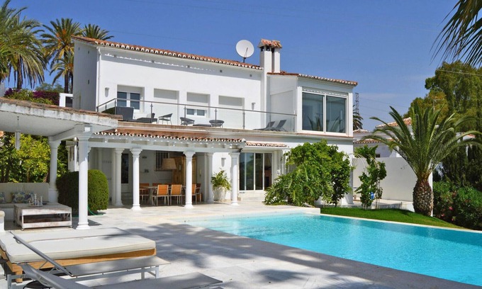 Nueva Andalucia Villa | Villa Los Lobos - family holiday rental villa in Nueva Andalucia Marbella