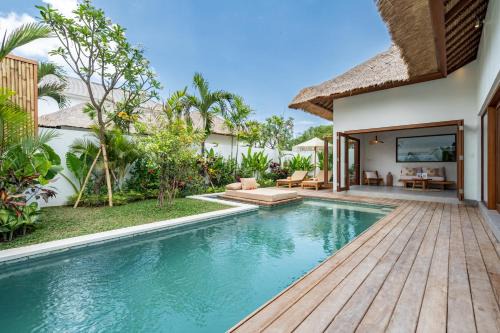 Beraban Villa | Villa Lounes 1 - Walking Distance to Nyanyi Beach