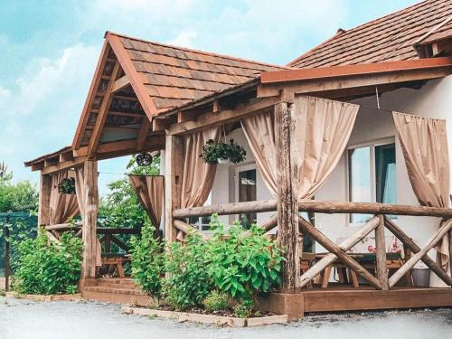 Yanoshi Hotel | Villa Lukash