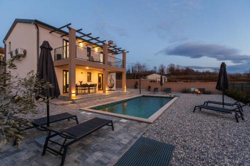 Diklici Villa | Villa Lumina Divina sa grijanim bazenom