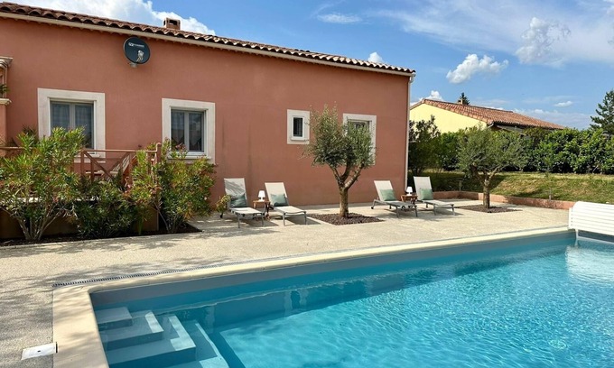 Berrias-et-Casteljau Villa | Villa MaBri, modern holiday villa. Heated pool, airconditioning and all comforts