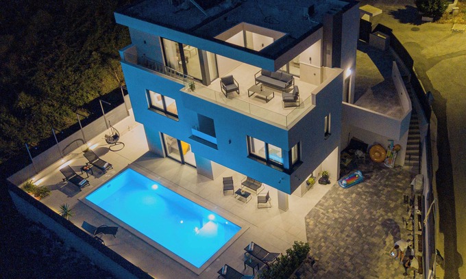 Podstrana Villa | Villa MaGaMinPerfect View for your eyes and everything that you deserve.n