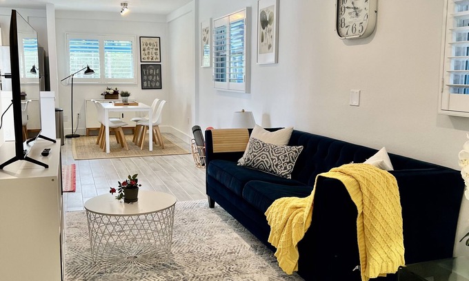 Oakes Estates Apartment | Villa Mango