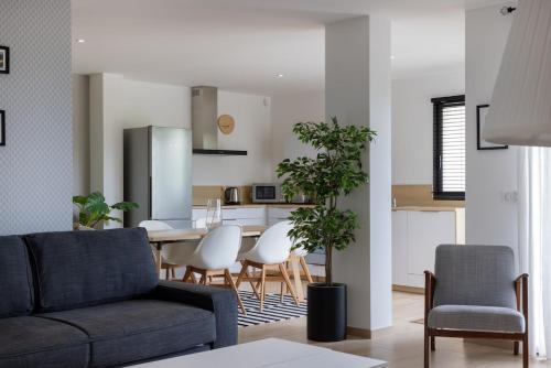 Pietrosella House | Villa Maquis, Vue mer, élégante maison au calme, 80m2, 4 personnes