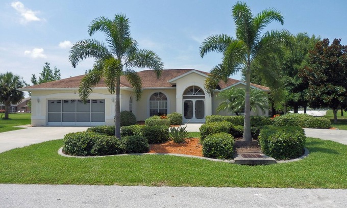 White Marsh Villa | VILLA MARIA - WATERFRONT, SPECTACULAR 3BDRM, 3.5 BATHS, 2 MASTER SUITES AND MORE