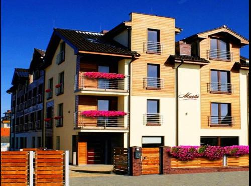 Wladyslawowo House | Villa Martii Władysławowo - Apartamenty i Pokoje z Aneksami Kuchennymi