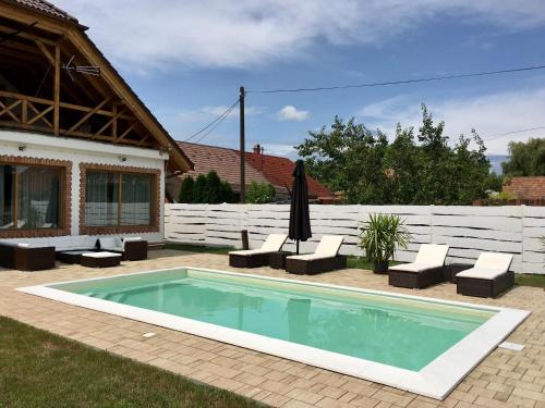 Balatonkeresztur House | Villa Maximilian