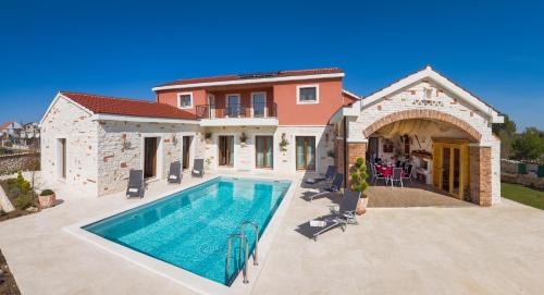 Sibenik Villa | Villa Mediterranean Paradise