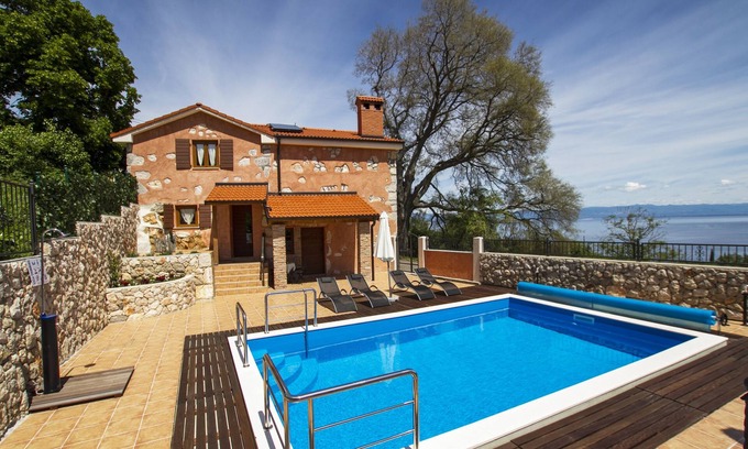 Brsec Villa | Villa MIlena-An oasis of peace and relaxation in small Istrian village