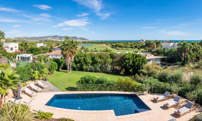 Vallpineda Villa | Villa Miramar by Glasir