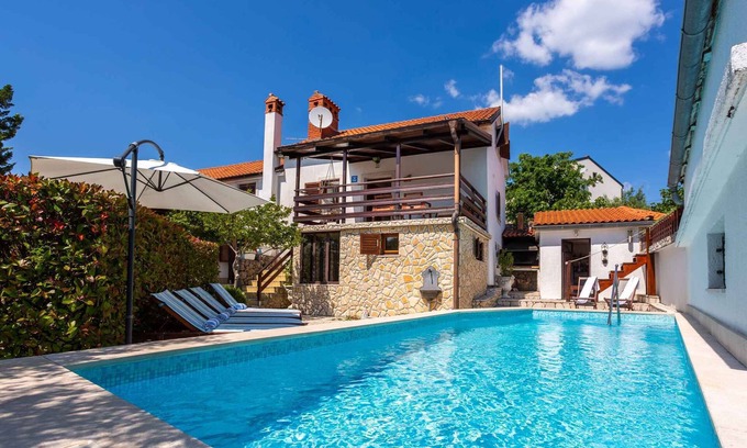 Risika Villa | Villa mit Whirlpool und Pool