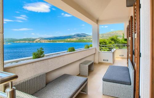 Okrug Donji House | Villa Mustra