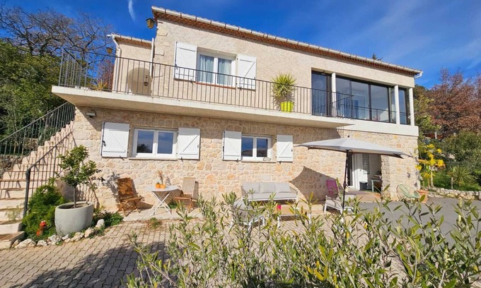 Saint-Jeannet Villa | VILLA MY PLEASURE