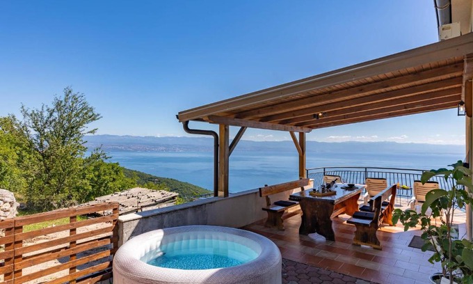 Mosenice Apartment | Villa Mystic Place - Suite 1 - Happy Rentals