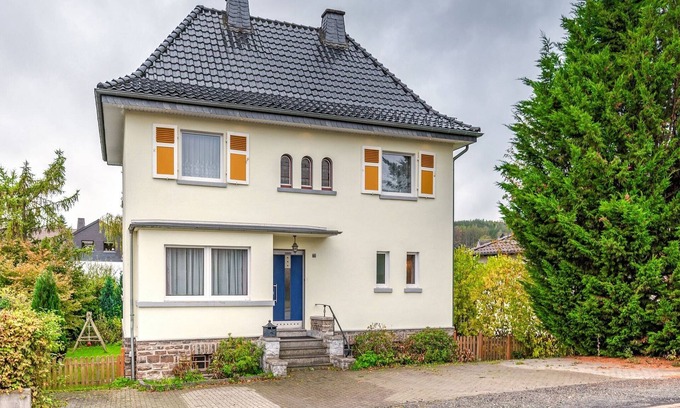 Ortsmitte Villa | Villa near Center, Medebach