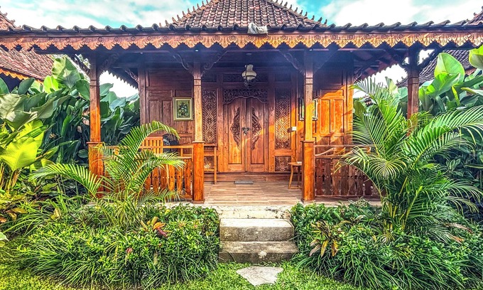 Mambal Villa | Villa Padiku at Semana