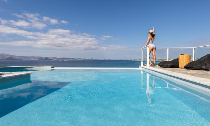 Maragas Hotel | Villa Paradise in Naxos