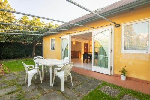 Marina di Massa Villa | Villa Patrice by MMega