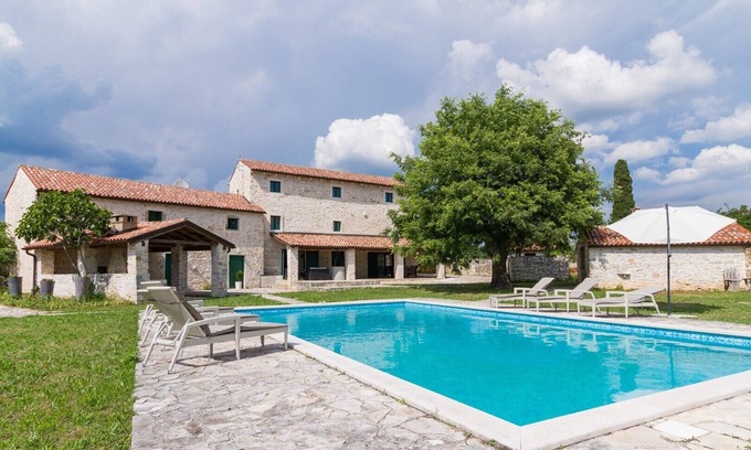 Bicici Villa | Villa Paula with XXL swimming pool and Sauna