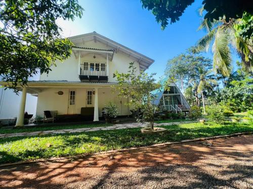 Wanchawala Villa | Villa Peace & Plenty