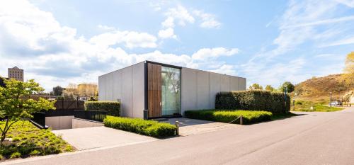Witte Burg Villa | Villa Picasso - Lux Living