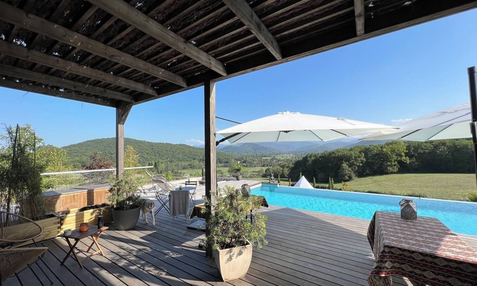 Rieucaze Resort | Villa pin Centenaire vue Panoramique sur Pyrénées Avec Piscine à Débordement