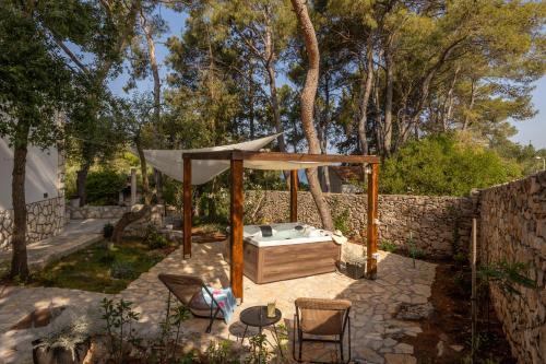 Stari Grad Cabin | Villa Pinus