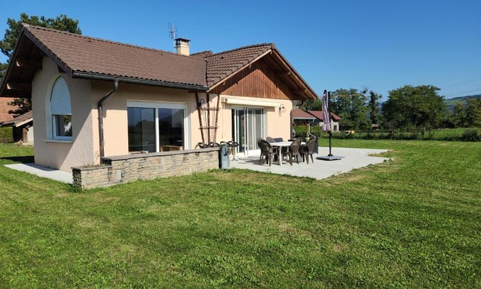Arenthon Villa | Villa porte bonheur