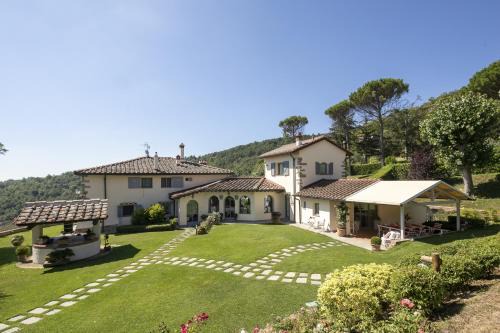 Rignano sull'Arno Villa | Villa privata con piscina alle porte di Firenze