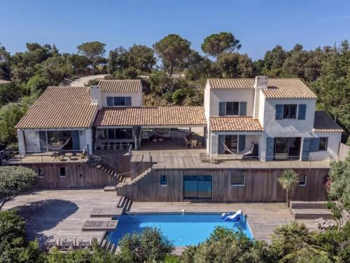 Cap Benat Villa | Villa Rénovée Cap Bénat - Piscine & Confort - FR-1-816-34