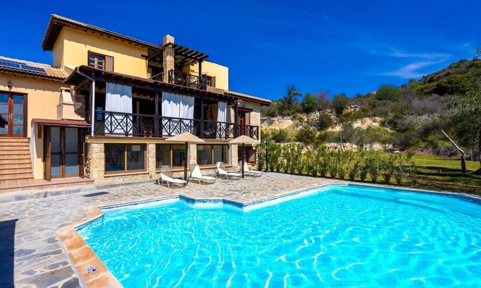 Peristerona Villa | Villa River View - Four Bedroom Villa, Sleeps 9