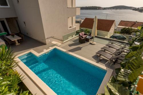 Podglavica Apartment | Villa Rogoznica