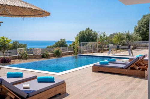 Plateies Villa | Villa Roz by Villa Plus