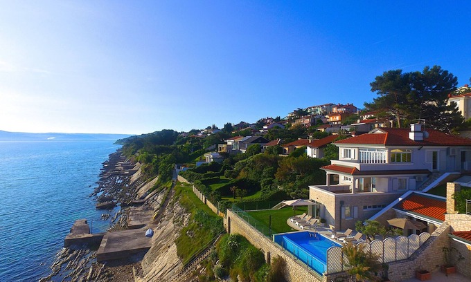 Crveni Vrh Villa | Villa Sarah - Exclusive Beachfront Property