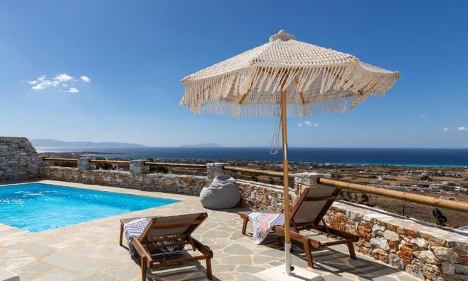 Naxos House | Villa Serenity