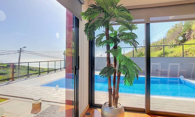 Estreito da Calheta House | Villa Serramar by LovelyStay