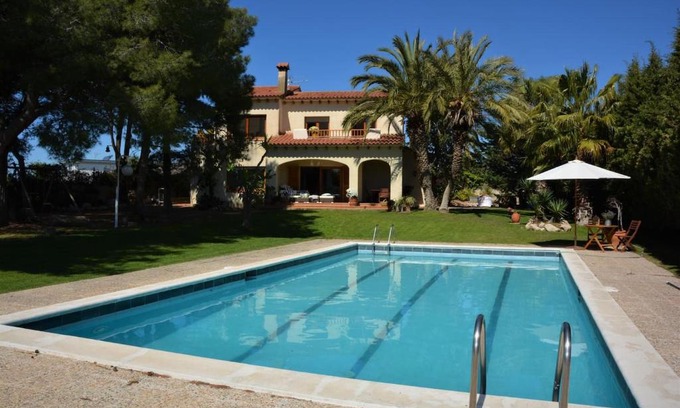 Vilanova I la Geltru Villa | Villa Sitges Colibri at 10 min Walk Beaches - Center City Amaizing Garden Pool XXL Private Tenis Piste