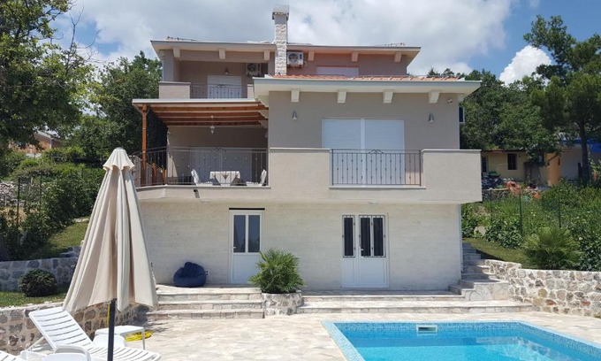 Mojdez Villa | Villa Soleada